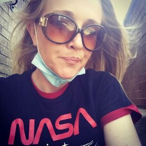 Meet your Posher, Christine